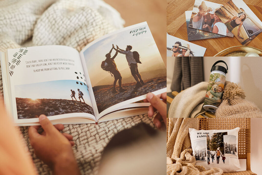 Un libro fotografico aperto mostra una coppia felice di escursionisti da un lato, mentre foto di amici brillano dall'altro.
