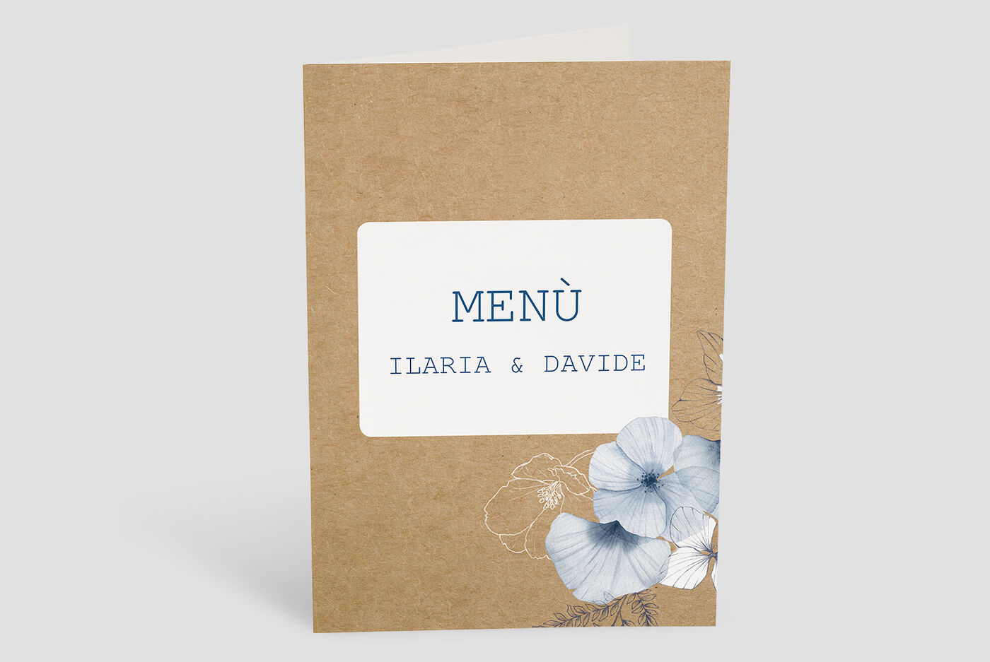 Elegante menu con motivi floreali blu, personalizzato per Ilaria e Davide